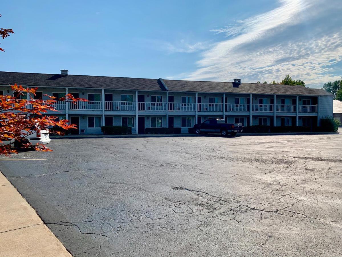 Thumb Heritage Inn Sandusky Exterior foto